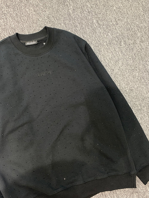 バレンシアガスウェットTシャツ ダイヤモンドストーンジップアップ スウェットTシャツ シンプルながらスタイリッシュなデザイン