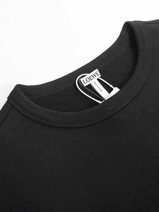 ロエベ スウェットTシャツ コピー ロゴ刺繍の大きなポケット付きソリッドカラーラウンドネックスウェットシャツ