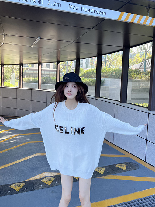 セリーヌ セーター ストーン刺繍ロゴ入りウール混紡ルーズフィットラウンドネックニット