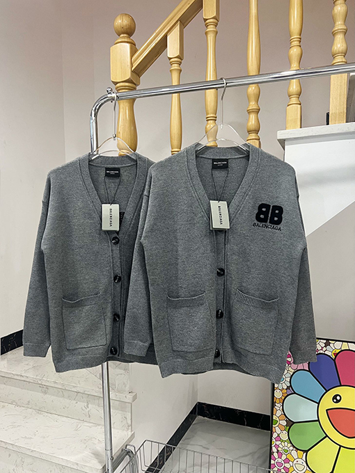 バレンシアガ カーディガンスーパーコピー BALENCIAGA ダブルBロゴ刺繍編みカーディガン 最大約900gの高充実度