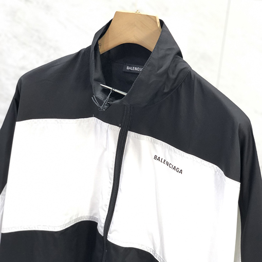 バレンシアガ アウター BALENCIAGA コピー トレンディなロゴプリントとコントラストスリーブアウター