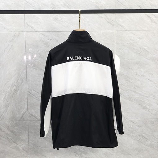 バレンシアガ アウター BALENCIAGA コピー トレンディなロゴプリントとコントラストスリーブアウター