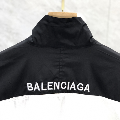 バレンシアガ アウター BALENCIAGA コピー トレンディなロゴプリントとコントラストスリーブアウター