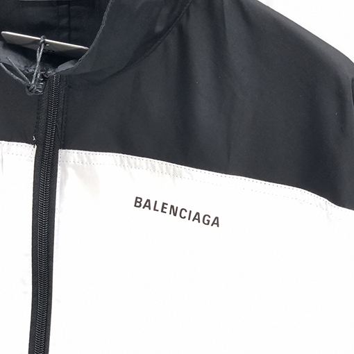 バレンシアガ アウター BALENCIAGA コピー トレンディなロゴプリントとコントラストスリーブアウター