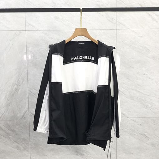 バレンシアガ アウター BALENCIAGA コピー トレンディなロゴプリントとコントラストスリーブアウター