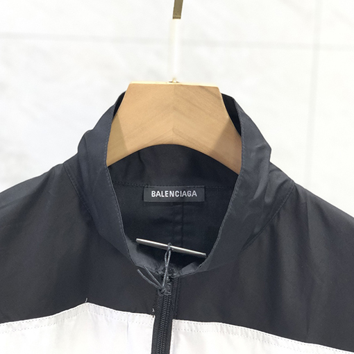 バレンシアガ アウター BALENCIAGA コピー トレンディなロゴプリントとコントラストスリーブアウター