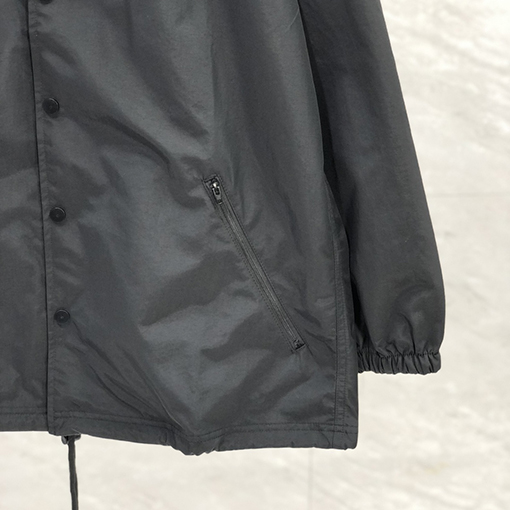 バレンシアガ  ジャケット アウター  BALENCIAGA   バックにロゴプリントのシングルボタンジャケット