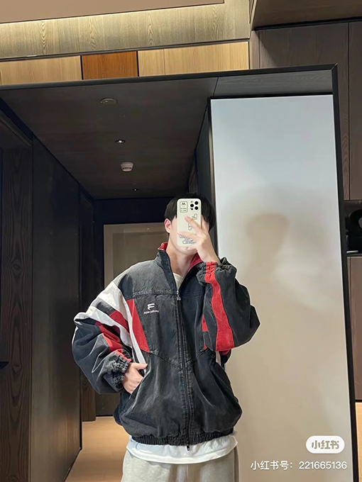 バレンシアガ ジャケット スーパーコピー BALENCIAGA カラーブロック立ち襟デニムジャケット - スタイルと快適さの融合