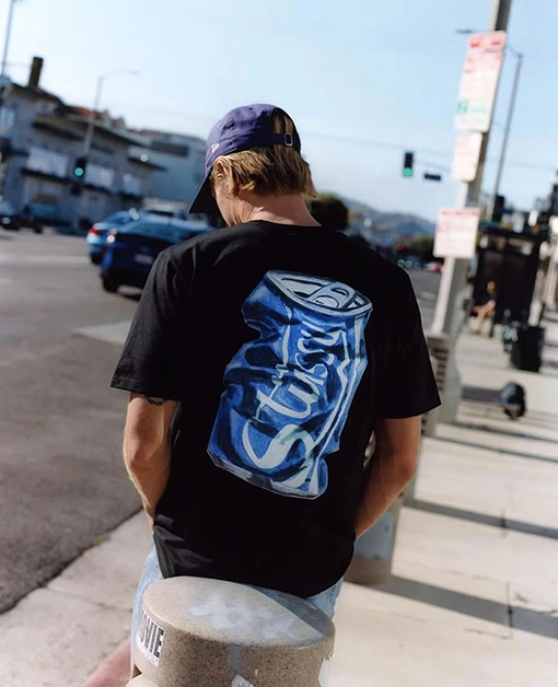 ステューシー半袖Tシャツ スーパーコピー STUSSY 炭酸飲料缶のアルファベットロゴプリントTシャツ STUSSY 23FW SODA CAN TEE