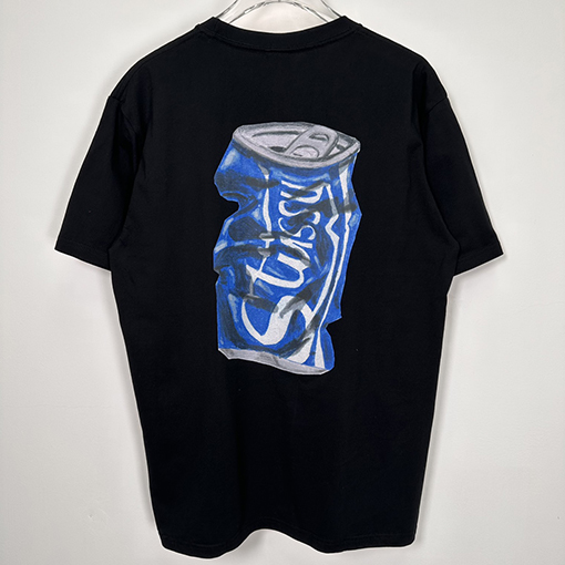 ステューシー半袖Tシャツ スーパーコピー STUSSY 炭酸飲料缶のアルファベットロゴプリントTシャツ STUSSY 23FW SODA CAN TEE