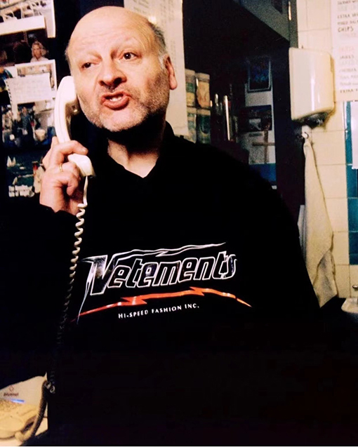 ヴェトモン パーカーVETEMENTS スーパーコピー fashion inc. プリント入り 裏起毛
