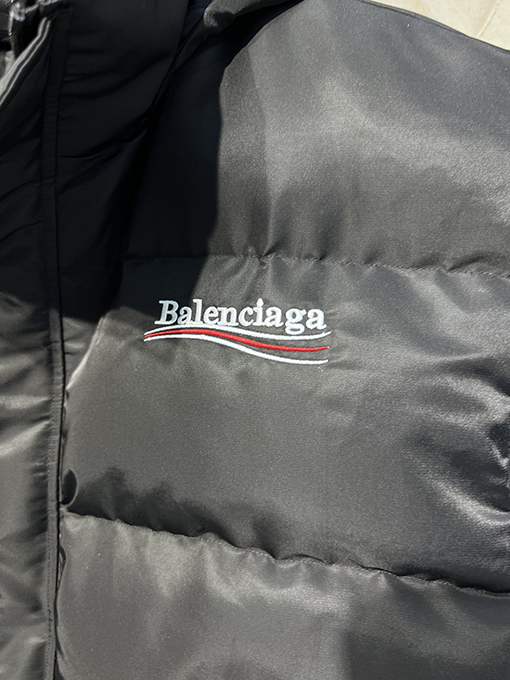 バレンシアガ ベスト スーパーコピー BALENCIAGAラエンブロイダリー ウェーブ柄キルトベスト
