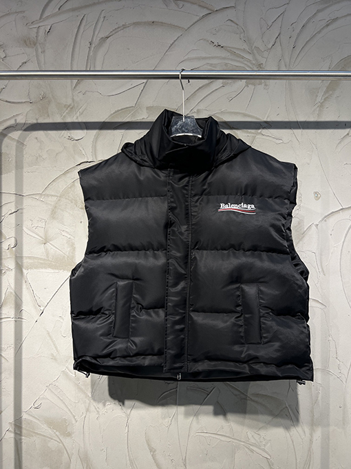 バレンシアガ ベスト スーパーコピー BALENCIAGAラエンブロイダリー ウェーブ柄キルトベスト