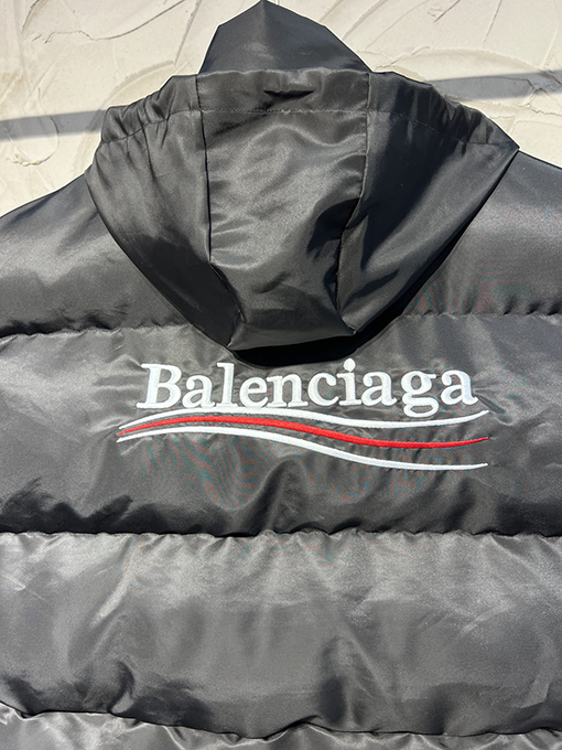 バレンシアガ ベスト スーパーコピー BALENCIAGAラエンブロイダリー ウェーブ柄キルトベスト