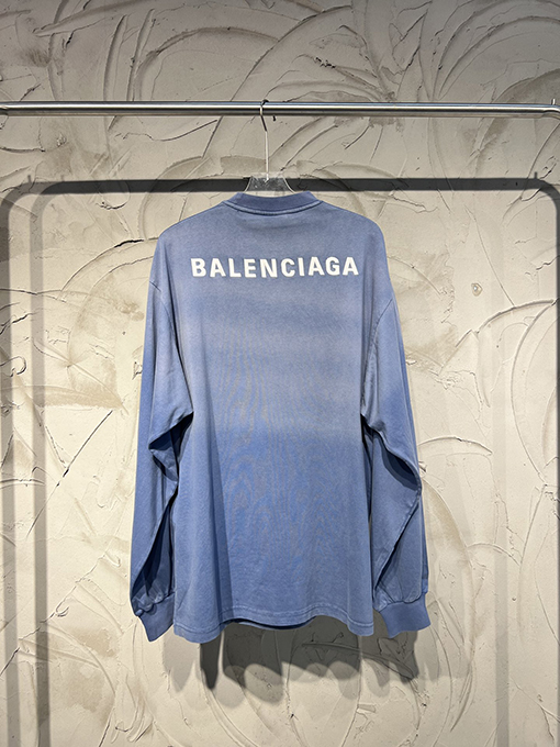バレンシアガ長袖 Tシャツスーパーコピー BALENCIAGA   グラデーション柄のウォッシュ加工 刺繍ディテール ロングスリーブ オーバーサイズ