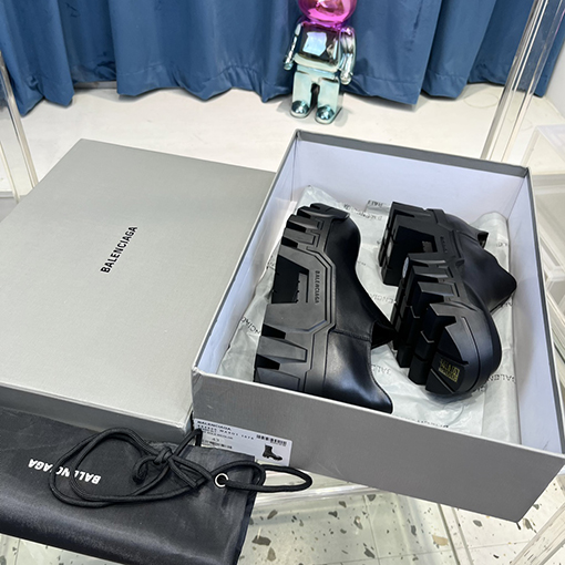 バレンシアガ ブーツ コピー balenciaga bulldozer シューズ