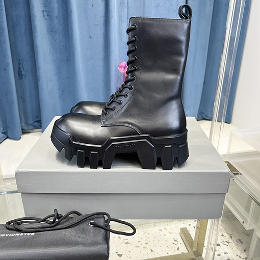 バレンシアガ ブーツ スーパーコピー balenciaga bulldozer シューズ