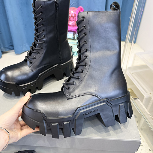 バレンシアガ ブーツ スーパーコピー balenciaga bulldozer シューズ