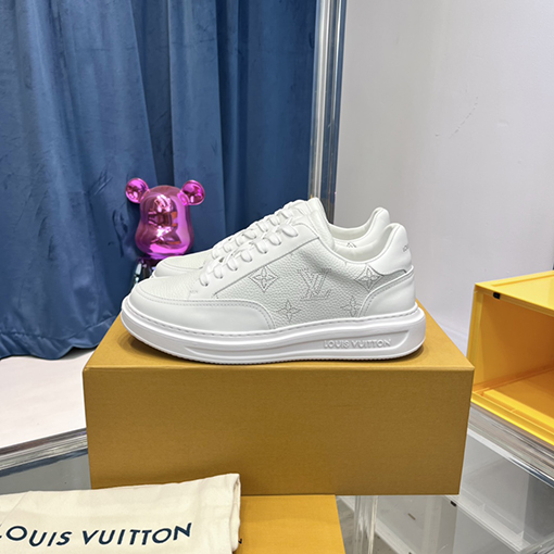 ヴィトン スニーカー スーパーコピー  Louis Vuitton  オリジナル1:1バージョンのホワイトスニーカー