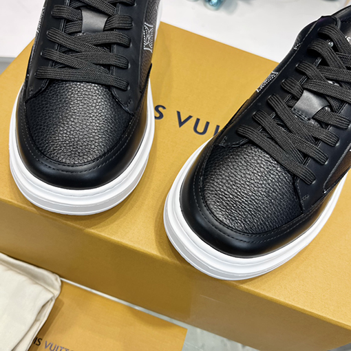 ヴィトン スニーカー スーパーコピー  Louis Vuitton  オリジナル1:1バージョンのホワイトスニーカー