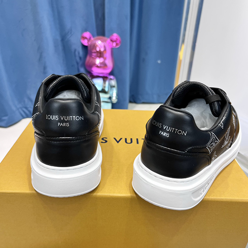 ヴィトン スニーカー スーパーコピー  Louis Vuitton  オリジナル1:1バージョンのホワイトスニーカー