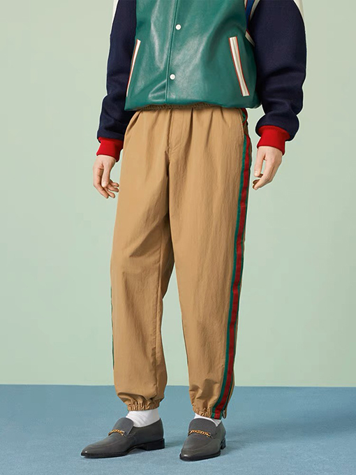 グッチ パンツ コピー GUCCI レッドグリーンのスパンディング織りテープ入り軽量マットナイロンランニングパンツ