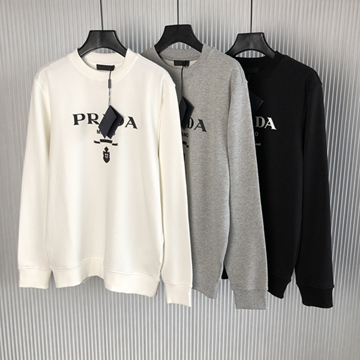 プラダ スウェットシャツスーパーコピー  PRADA 三角形のロゴ入りラウンドネック長袖スウェットシャツ