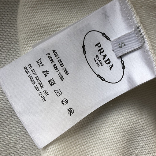 プラダ スウェットシャツスーパーコピー  PRADA 三角形のロゴ入りラウンドネック長袖スウェットシャツ