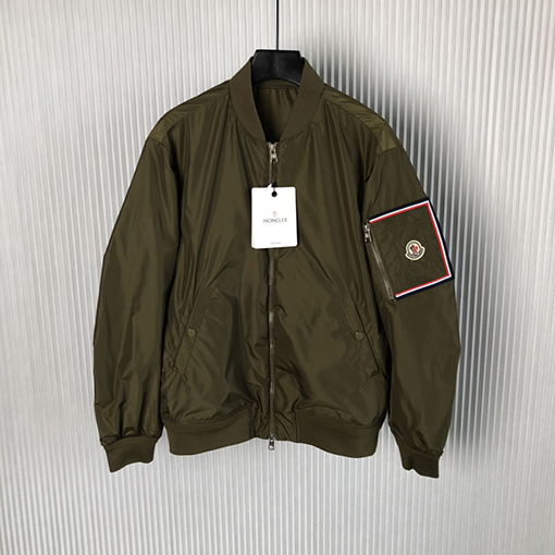 モンクレールジャケットスーパーコピー  MONCLER   Bharaniシリーズのパイロットジャケット