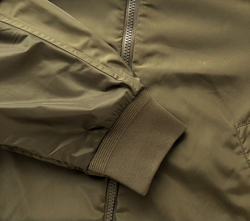 モンクレールジャケットスーパーコピー  MONCLER   Bharaniシリーズのパイロットジャケット