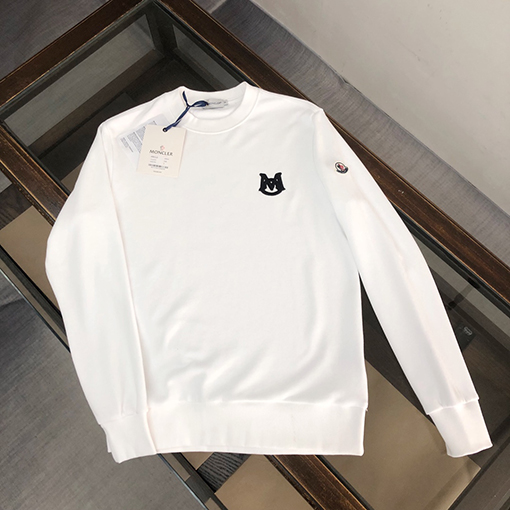 モンクレール スウェット Tシャツ ト スーパーコピー 華やかなプリントデザインのスタイリッシュなセーター