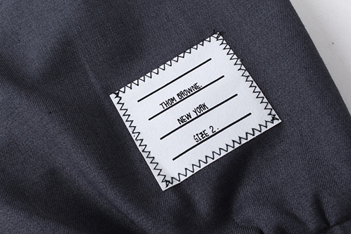 トムブラウン チノパンツ THOM BROWNE スーパーコピー 秋冬新作のプリーツ入りチノパンツ
