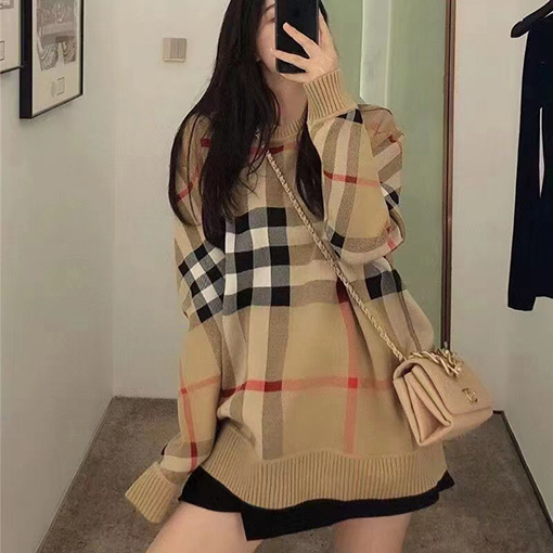 バーバリー セーター スーパーコピー BURBERRY チェック模様のラウンドネックセーター