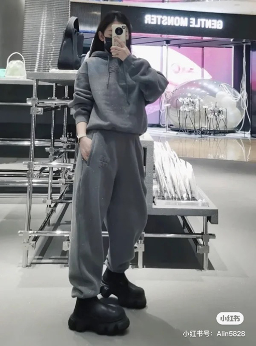 アレキサンダーワン スウェットパンツ スーパーコピー Alexander Wangシルバースパークル文字プリントのカジュアルスポーツエラスティックパンツ