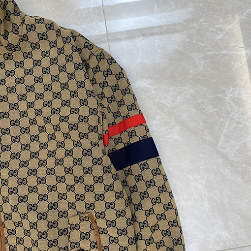 グッチ ジャケットスーパーコピー GUCCIダブルGジャカード·配色·ストライプジャケットコートとパッチワークストライプのジャケット