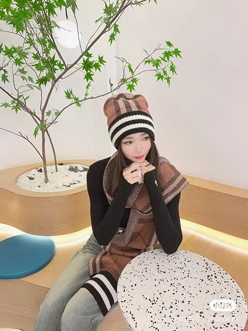 バーバリー セット帽子スーパーコピー  BURBERRY クラシックなセット帽子