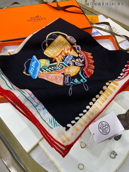 エルメス スカーフスーパーコピー HERMES ジュンマリープリズムカシミアスカーフ - 両面同じ色のカシミアスカーフ、
