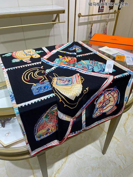 エルメス スカーフスーパーコピー HERMES ジュンマリープリズムカシミアスカーフ - 両面同じ色のカシミアスカーフ、