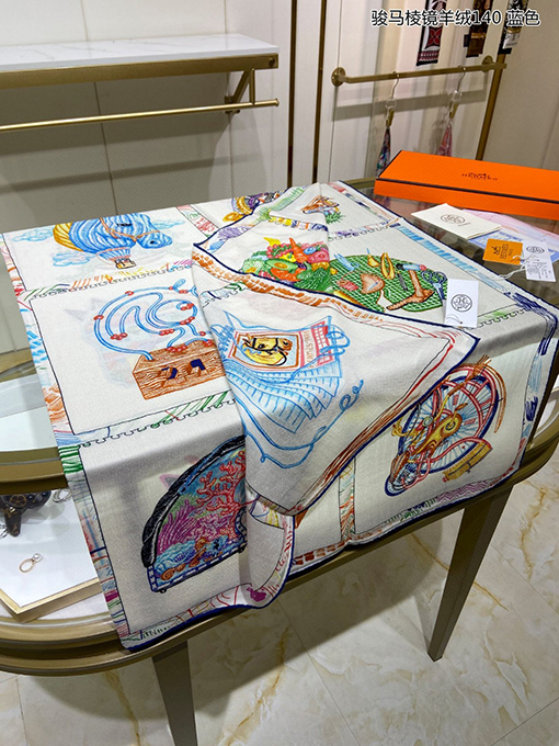 エルメス スカーフスーパーコピー HERMES ジュンマリープリズムカシミアスカーフ - 両面同じ色のカシミアスカーフ、