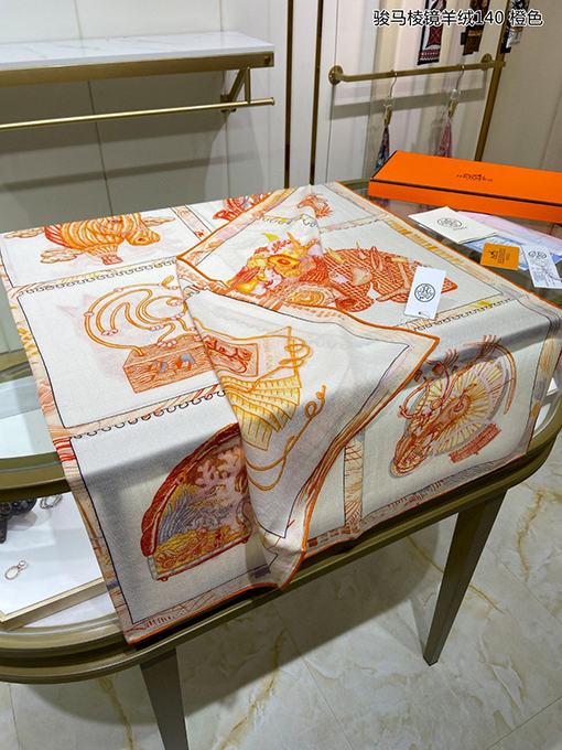 エルメス スカーフスーパーコピー HERMES ジュンマリープリズムカシミアスカーフ - 両面同じ色のカシミアスカーフ、