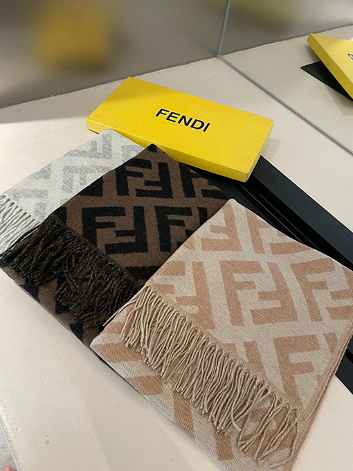 フェンディマフラースーパーコピー  FENDI