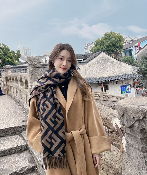フェンディマフラースーパーコピー  FENDI