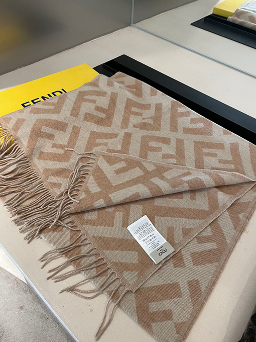 フェンディマフラースーパーコピー  FENDI