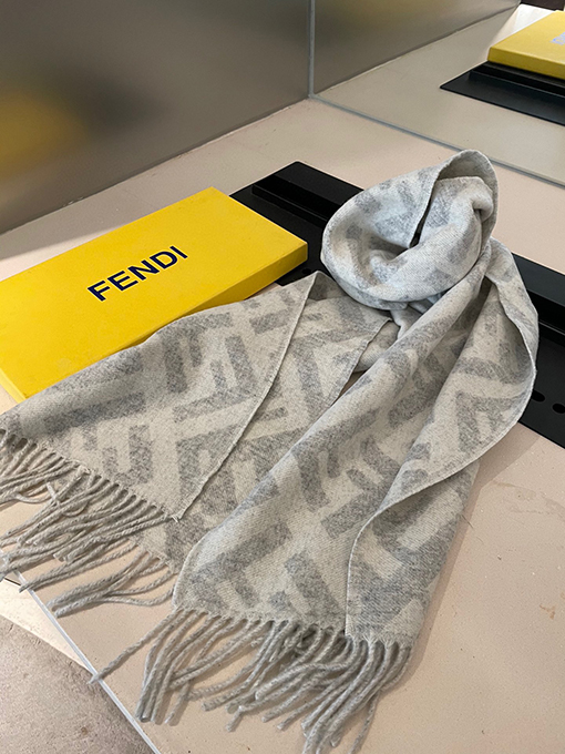 フェンディマフラースーパーコピー  FENDI