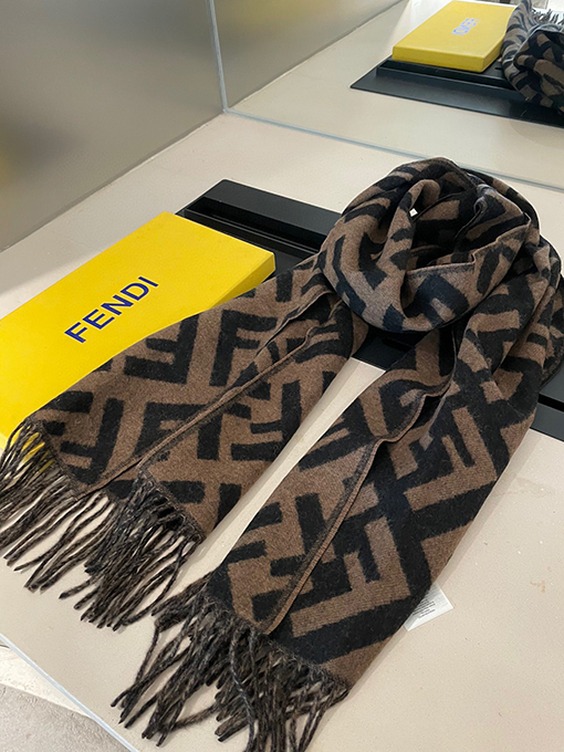 フェンディマフラースーパーコピー  FENDI