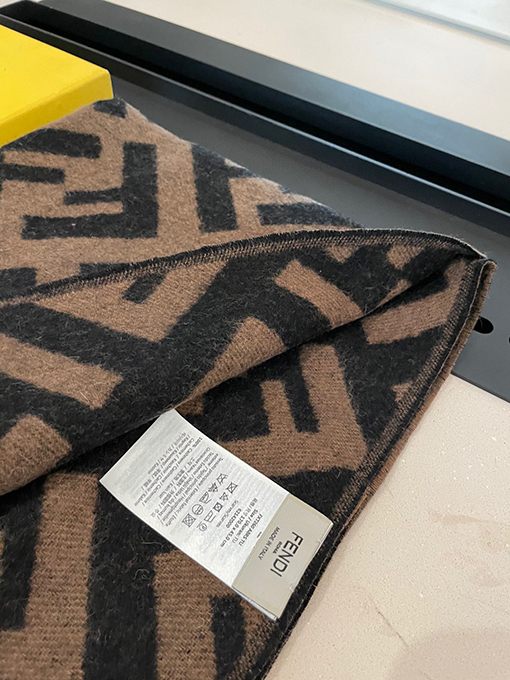 フェンディマフラースーパーコピー  FENDI