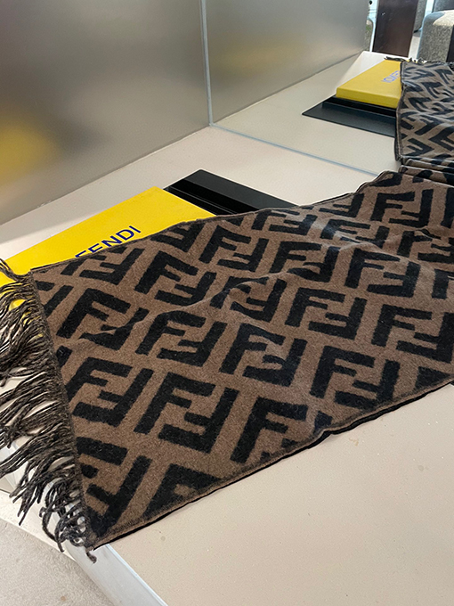 フェンディマフラースーパーコピー  FENDI
