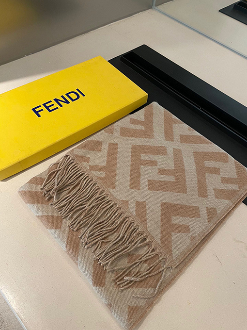 フェンディマフラースーパーコピー  FENDI