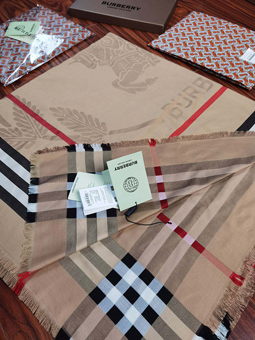 バーバリー スカーフ スーパーコピー BURBERRY ハイエンドショールスカーフ - 驼色のクラシックな配色と刺繍技術