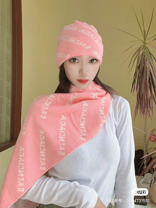 バレンシアガ　マフラースーパーコピー　　BALENCIAGAロゴプリント　帽子＋マフラーのセット